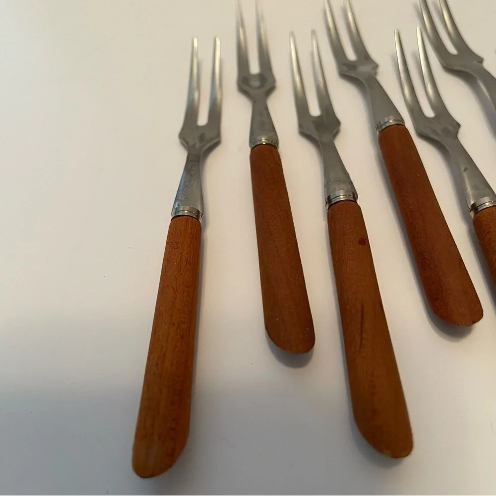 MCM Party/ HorsD’oeuvre Forks Set‎ Of 8 Stainless Steel With Cherry Handles